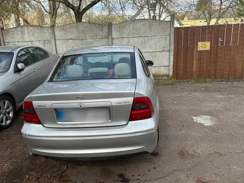 Gebraucht Opel Vectra 100 PS (73 kW) 2001 Silber Limousine