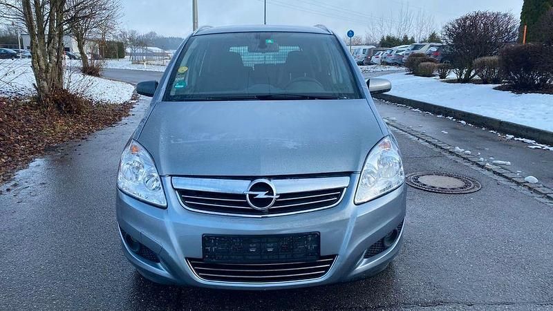 Gebraucht Opel Zafira Edition 140 PS (102 kW) 2008 Silber Van / Kleinbus