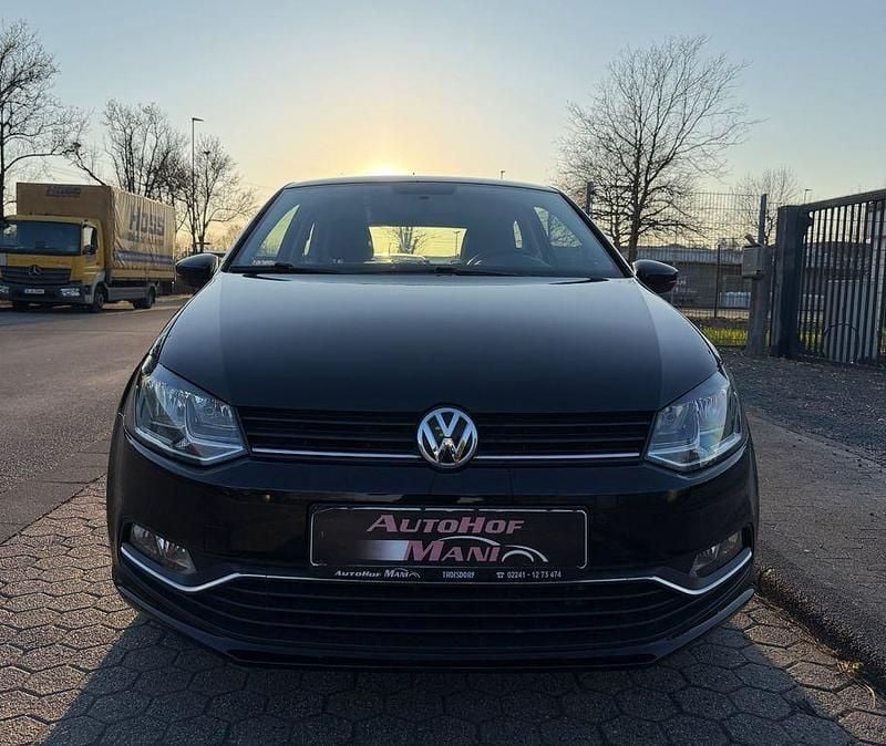 Gebraucht VW Polo Comfortline 75 PS (55 kW) 2015 Schwarz Limousine