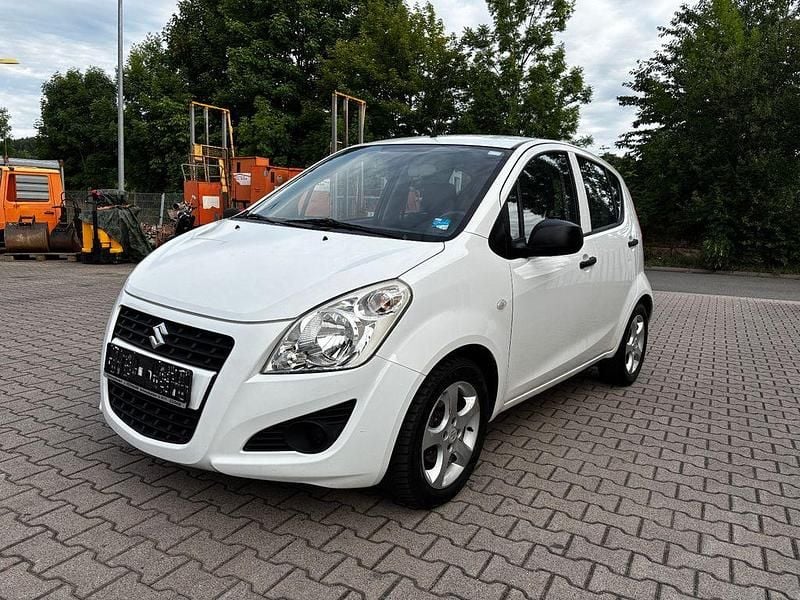 Weiß Gebraucht 2014 Suzuki Splash Kleinwagen | 3.480 € (Guter Preis) - Bild 1/4