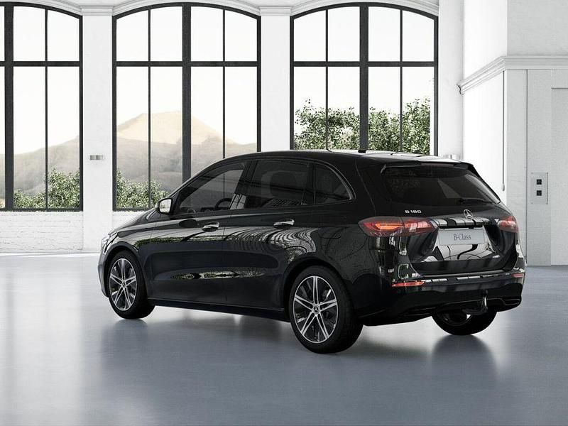 Gebraucht Mercedes B180 Progressive 136 PS (100 kW) 2025 Schwarz Van / Kleinbus
