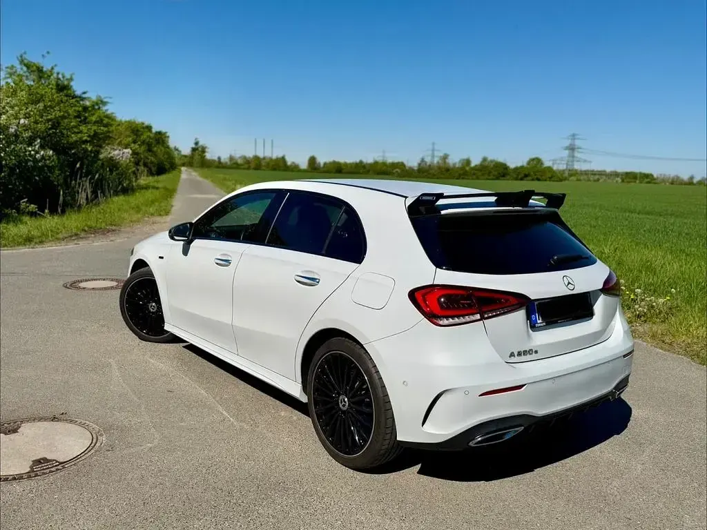 Gebraucht Mercedes A250 AMG 218 PS (160 kW) 2020 Weiß Limousine
