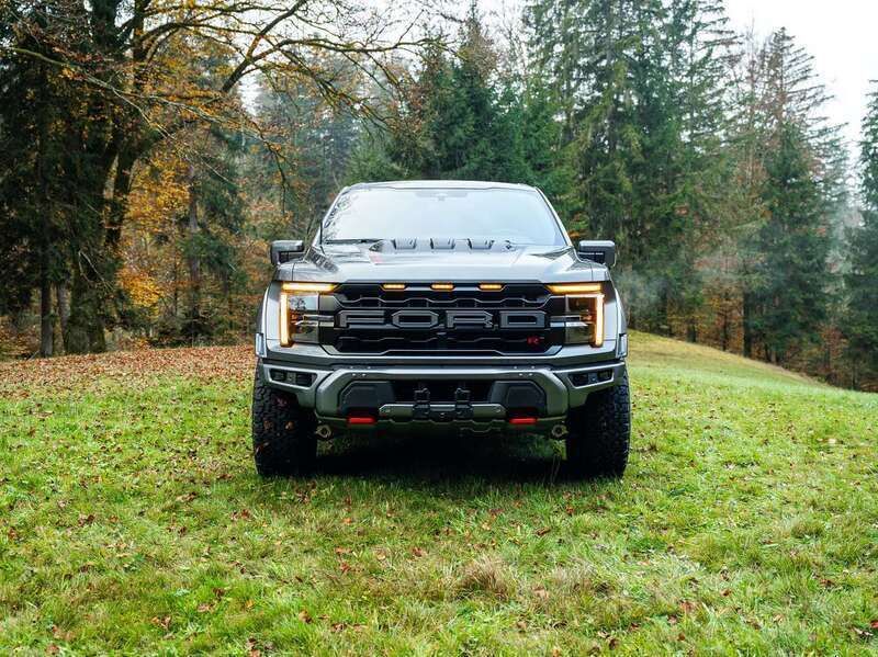 Gebraucht Ford F-150 Raptor 721 PS (530 kW) 2024 Shadow black Pickup
