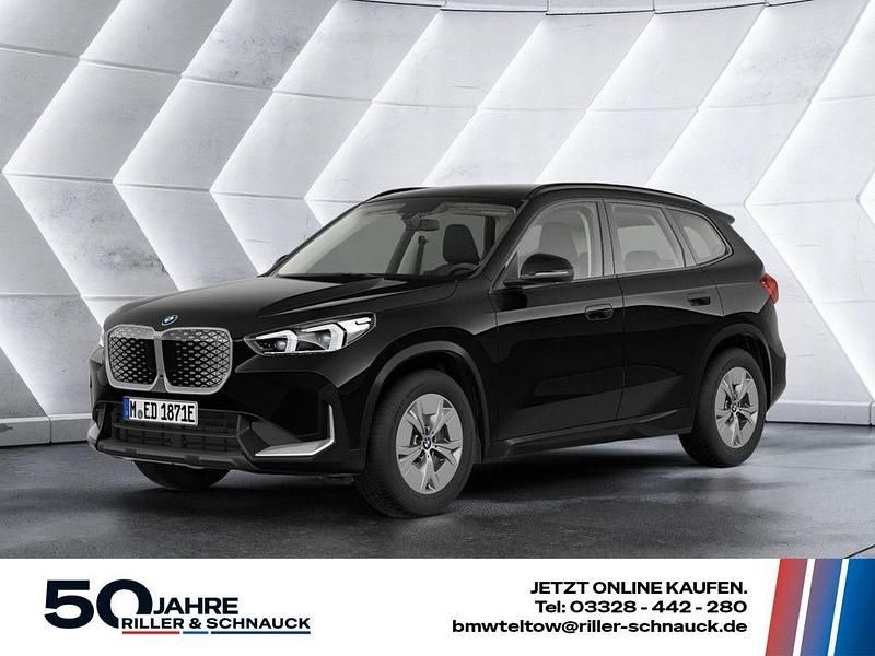 Neu BMW iX1 150 kW (204 PS) 2026 Schwarz SUV