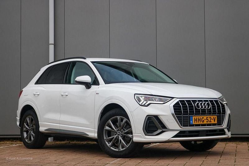 Weiß Gebraucht 2021 Audi Q3 S-Line SUV | 26.661 € (Etwas zu teuer) - Bild 1/4