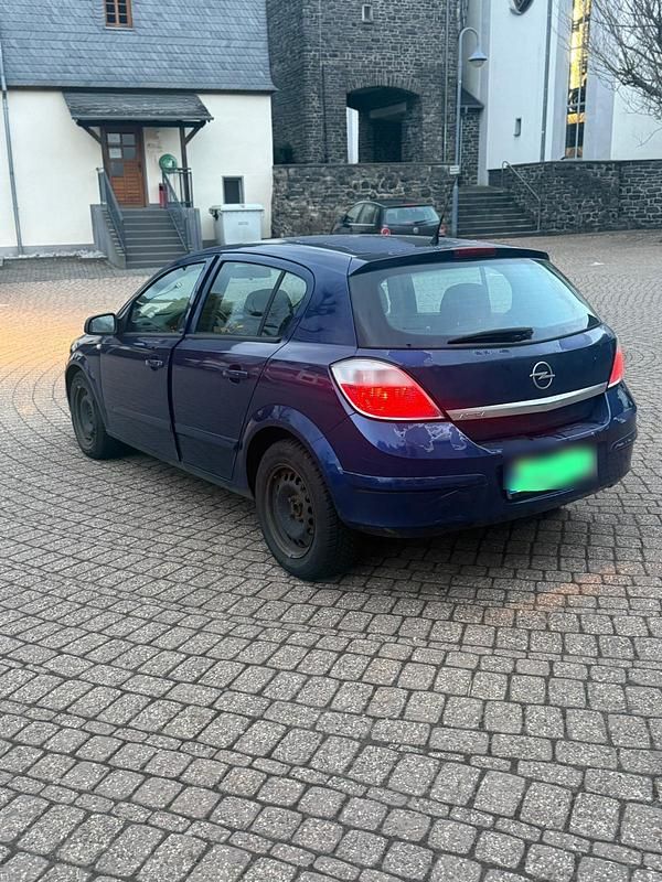 Gebraucht Opel Astra 90 PS (66 kW) 2006 Blau Kombi