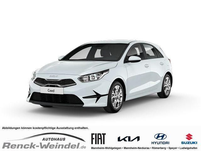 Weiß Gebraucht 2024 Kia Ceed Vision Kleinwagen | 22.349 € (Fairer Preis) - Bild 1/4