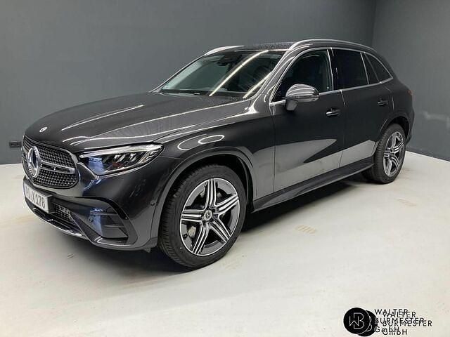 Gebraucht Mercedes GLC220 AMG 197 PS (144 kW) 2024 Grau SUV
