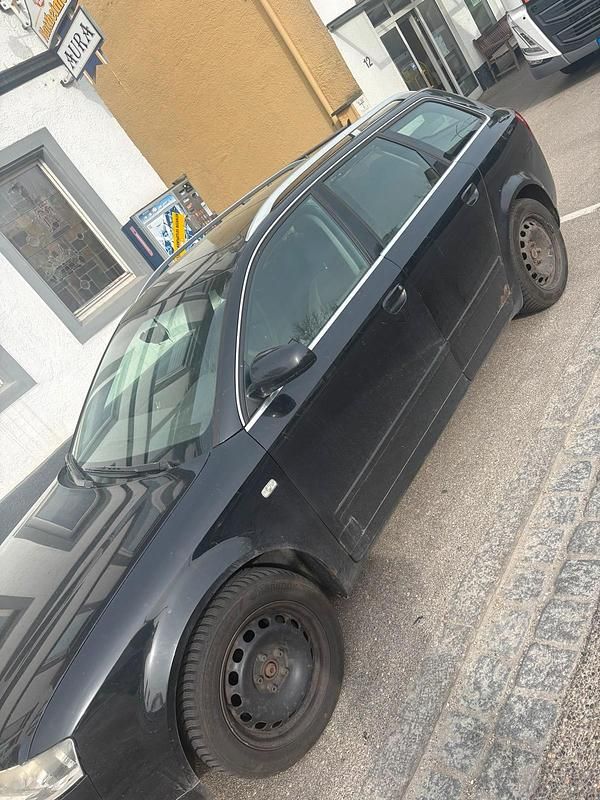 Second-hand Audi A4 163 CP (119 kW) 2002 Negru Break