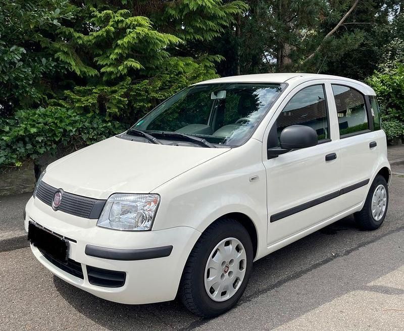 Weiß Gebraucht 2011 Fiat Panda Kleinwagen | 5.200 € (Teuer) - Bild 1/4