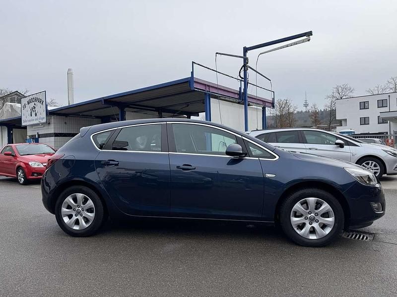 Gebraucht Opel Astra Sport 165 PS (121 kW) 2012 Ozean blau (p2) Kleinwagen