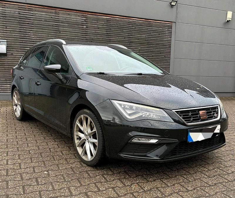 Schwarz Gebraucht 2018 Seat Leon ST Kombi | 13.899 € (Fairer Preis) - Bild 1/4