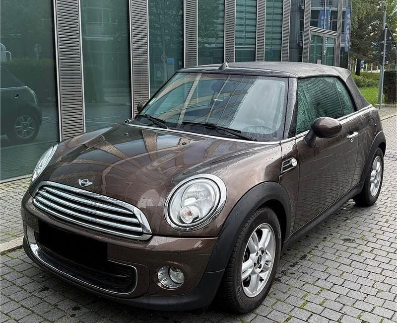 Braun Gebraucht 2012 Mini One Cabriolet Cabrio | 9.499 € (Fairer Preis) - Bild 1/4