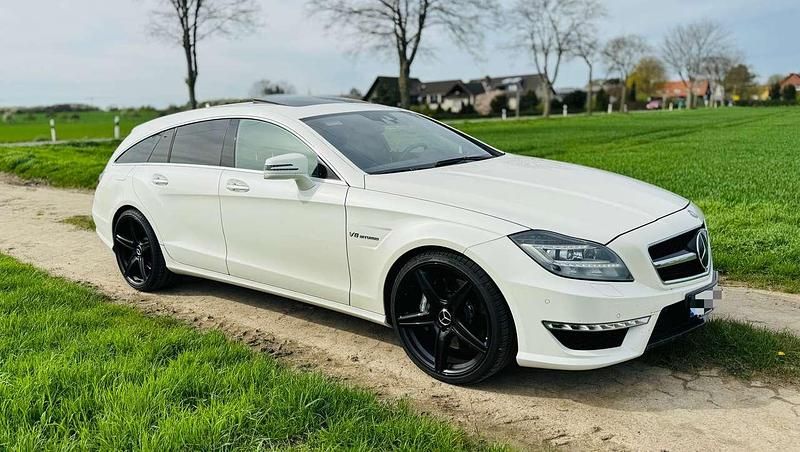 Gebraucht Mercedes CLS63 AMG Shooting Brake AMG 557 PS (409 kW) 2013 Weiß Kombi