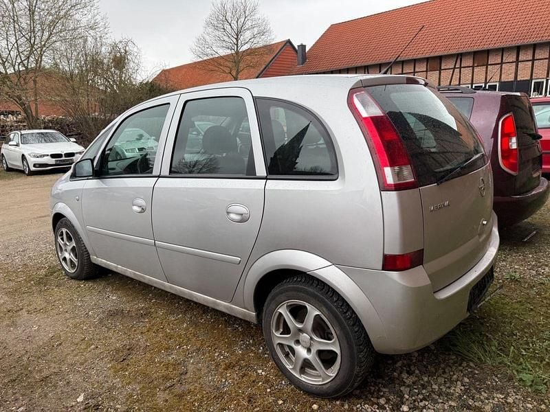 Używany Opel Meriva Edition 101 KM (74 kW) 2005 Srebrny Minivan