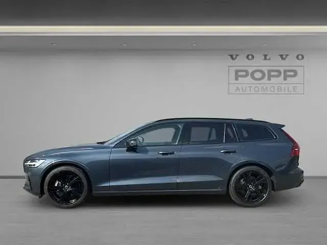Używany Volvo V60 145 KM (106 kW) 2025 Kombi