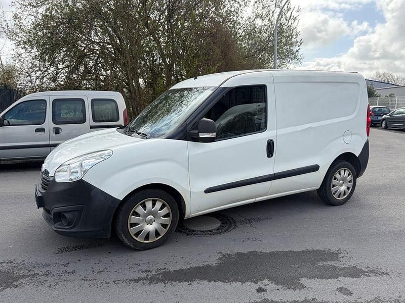 Gebraucht Opel Combo 90 PS (66 kW) 2012 Weiß Van / Kleinbus