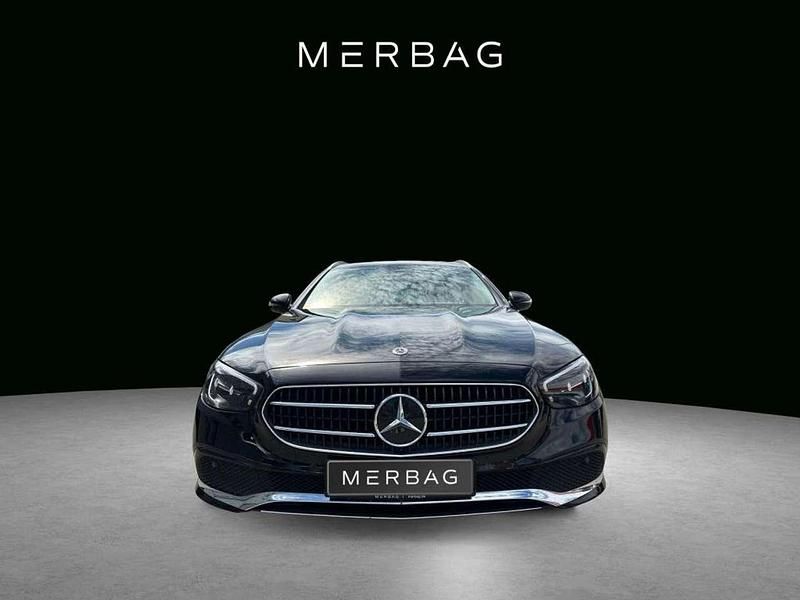 Gebraucht Mercedes E200 160 PS (117 kW) 2022 Metalliclack obsidianschwarz Kombi
