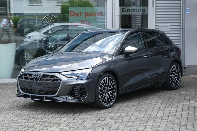 Daytonagrau perleffekt Neu 2025 Audi S3 Ambiente Limousine | 52.829 € (Teuer) - Bild 1/4