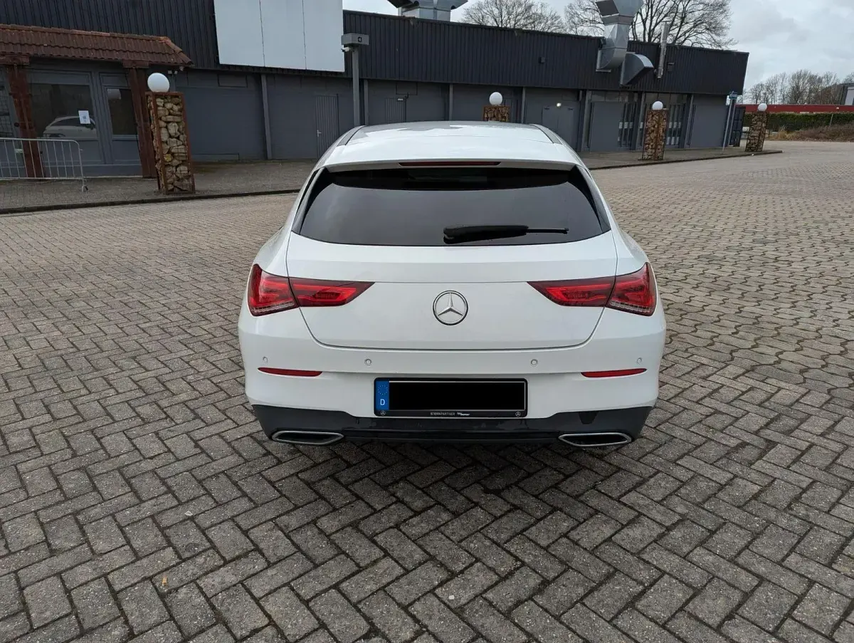 Gebraucht Mercedes CLA220 Shooting Brake 190 PS (139 kW) 2019 Weiß Kombi