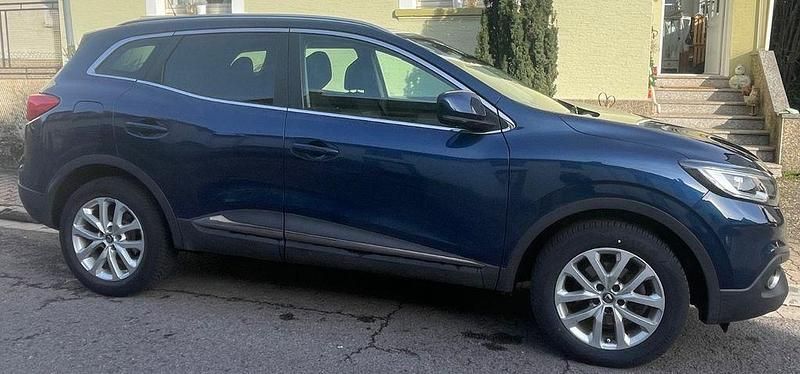 Gebraucht Renault Kadjar Bose Edition 131 PS (96 kW) 2015 Blau SUV