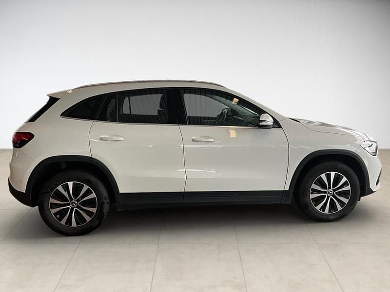 Gebraucht Mercedes GLA220 Style 190 PS (139 kW) 2020 Weiß SUV