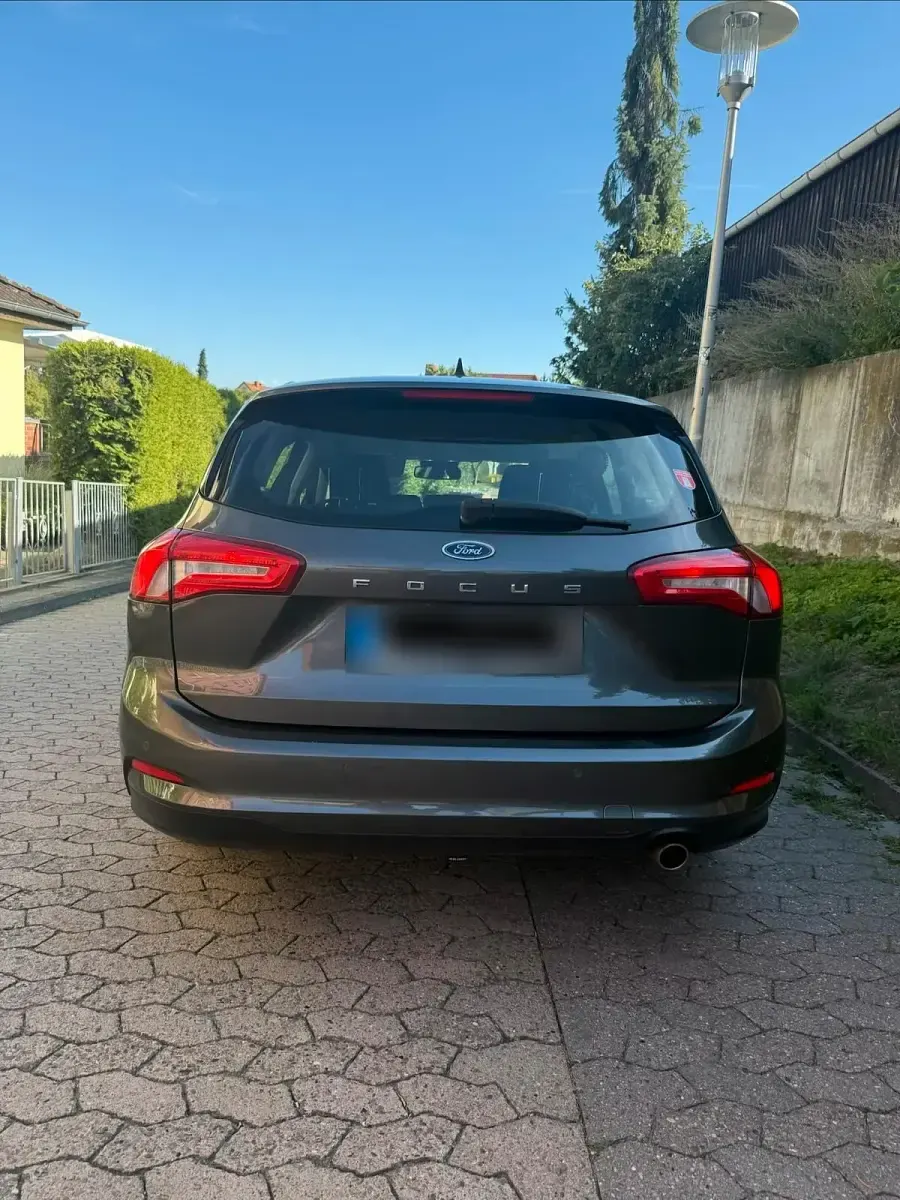 Gebraucht Ford Focus 125 PS (91 kW) 2019 Grau Kombi