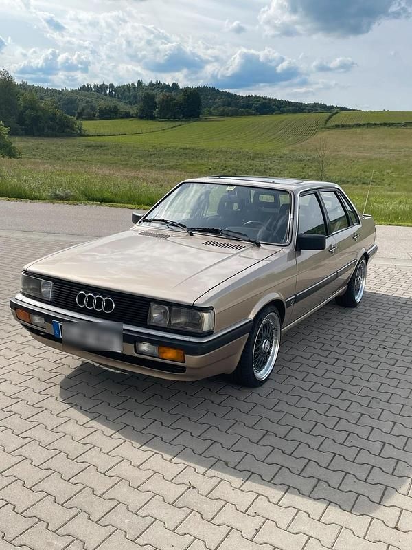 Gold Gebraucht 1985 Audi 90 Limousine | 10.500 € - Bild 1/4
