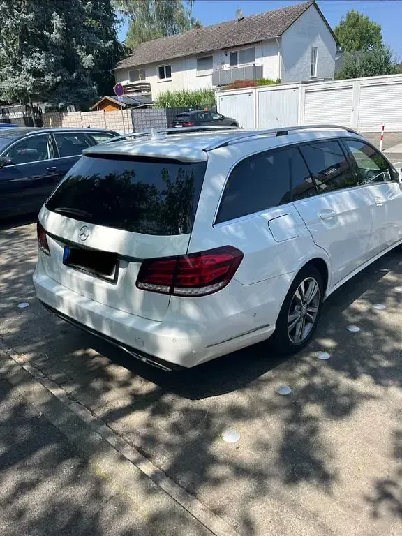 Gebraucht Mercedes E200 Avantgarde 136 PS (100 kW) 2014 Weiß Limousine