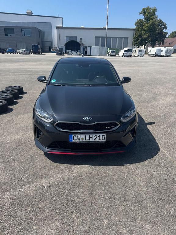 Schwarz Gebraucht 2020 Kia ProCeed Kleinwagen | 23.499 € (Fairer Preis) - Bild 1/4