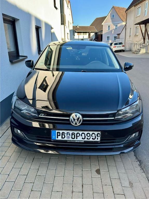 Gebraucht VW Polo Comfortline 95 PS (69 kW) 2018 Schwarz Kleinwagen