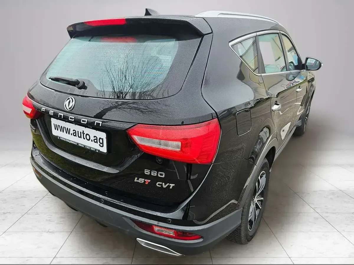 Gebraucht DFSK Glory 580 145 PS (106 kW) 2023 Schwarz SUV