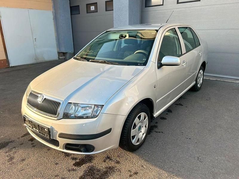 Silber Gebraucht 2007 Skoda Fabia Cool Edition Limousine | 1.990 € (Fairer Preis) - Bild 1/4