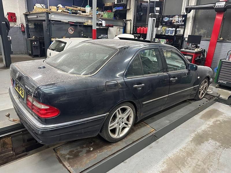 Gebraucht Mercedes E50 AMG AMG 347 PS (255 kW) 1997 Blau Limousine