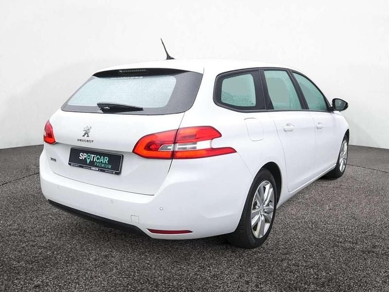 Gebraucht Peugeot 308 SW Active 131 PS (96 kW) 2018 Weiss Kombi