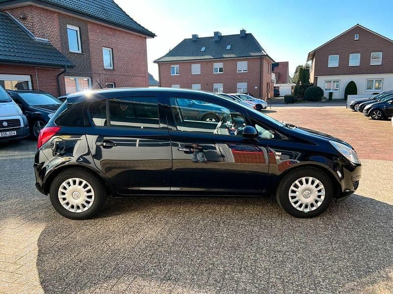 Gebraucht Opel Corsa Edition 87 PS (63 kW) 2010 Schwarz Kleinwagen