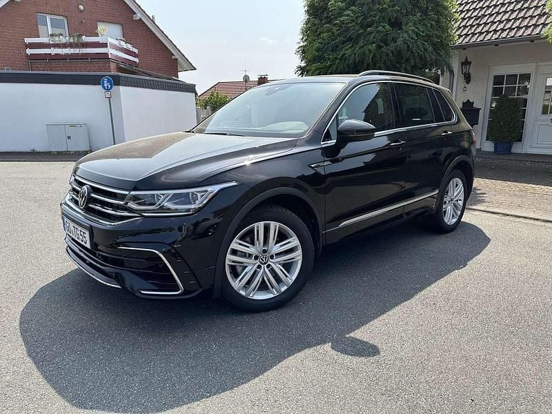 Schwarz Gebraucht 2024 VW Tiguan R-line SUV | 39.900 € (Guter Preis) - Bild 1/4