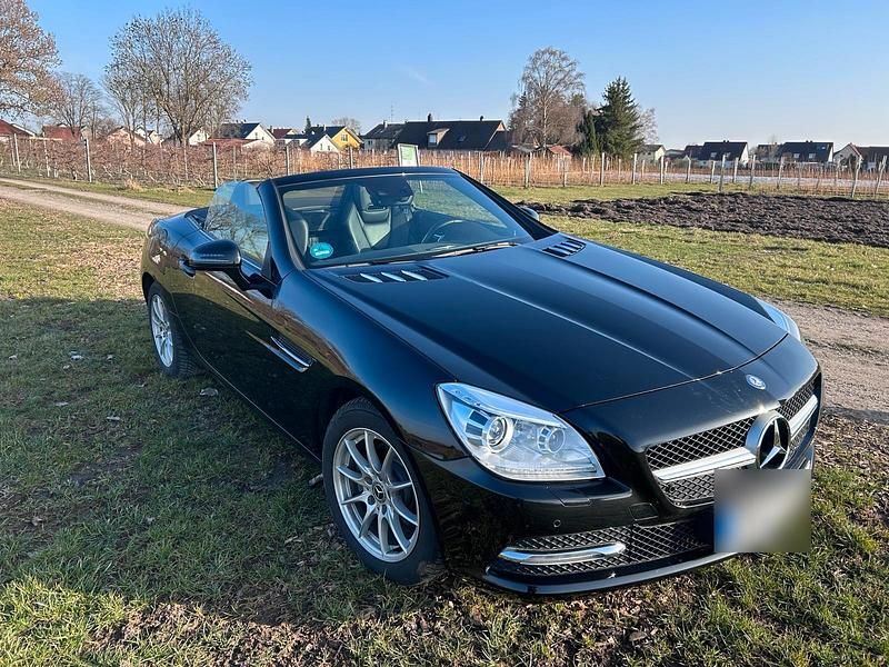Gebraucht Mercedes SLK200 184 PS (135 kW) 2012 Schwarz Cabrio