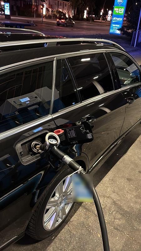 Gebraucht Mercedes E300 Elegance 231 PS (169 kW) 2013 Schwarz Kombi