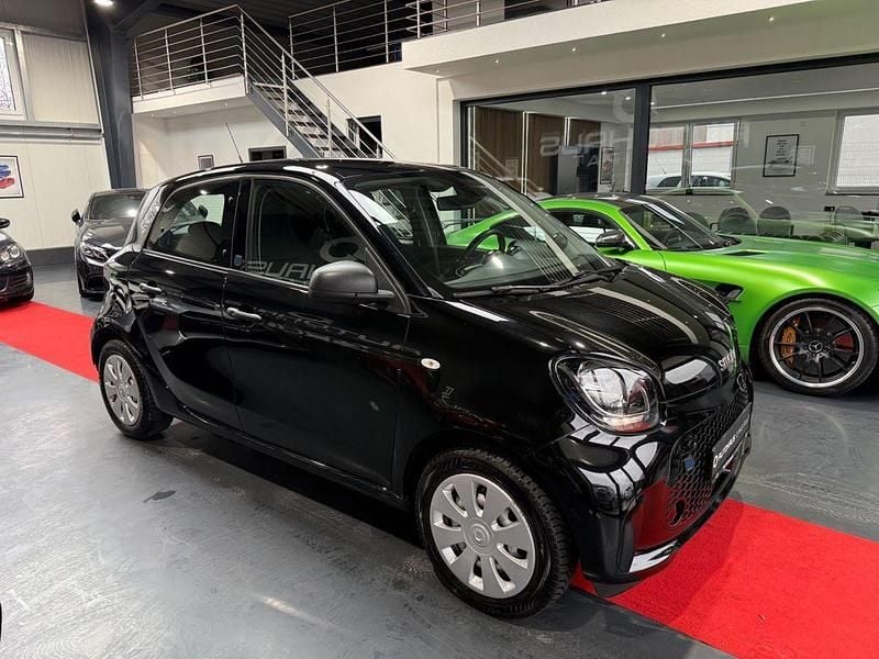 Gebraucht Smart ForFour Electric Drive 60 kW (82 PS) 2021 Schwarz Limousine