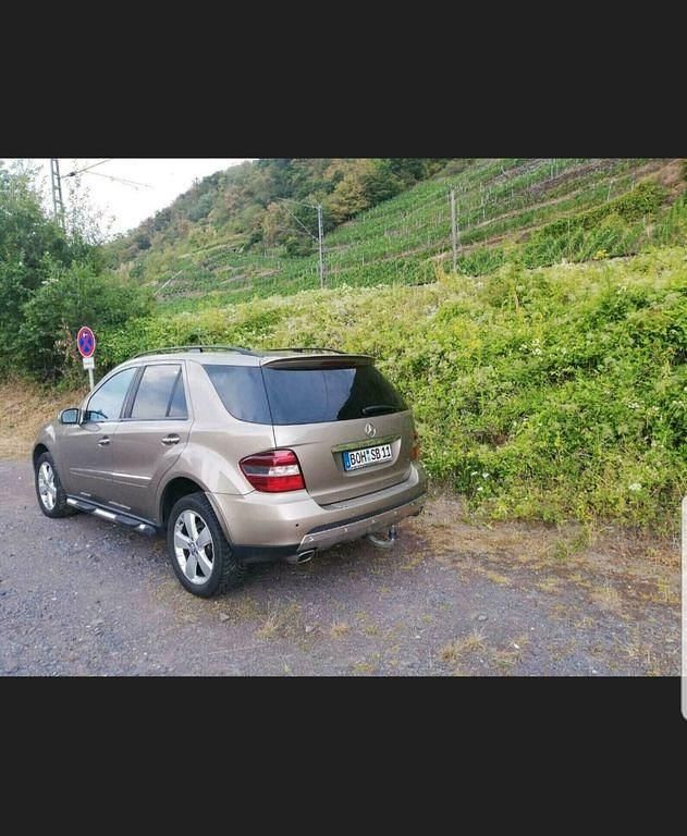 Gebraucht Mercedes ML420 306 PS (225 kW) 2007 Gelb SUV