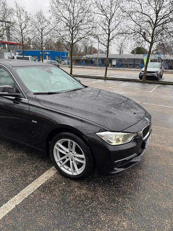 Gebraucht BMW 328 245 PS (180 kW) 2013 Schwarz Limousine
