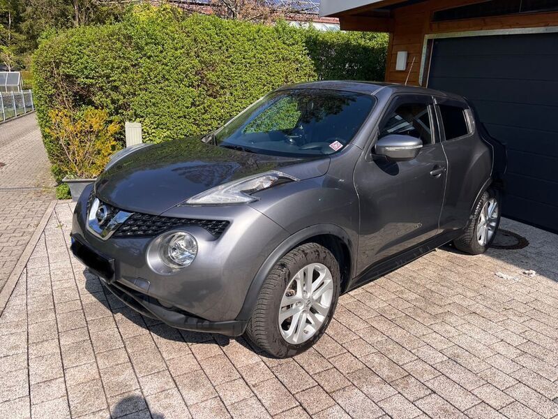 Grau Gebraucht 2015 Nissan Juke N-Connecta SUV | 8.400 € (Fairer Preis) - Bild 1/4
