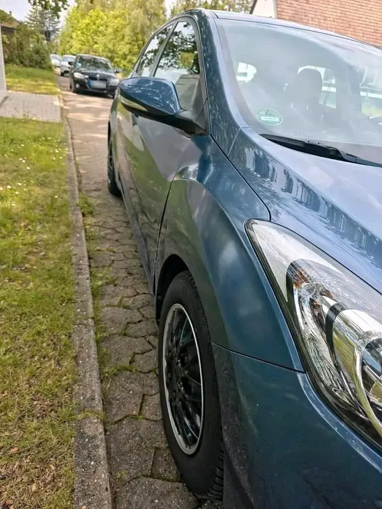 Usado Hyundai i30 99 CV (72 kW) 2014 Gris Familiar