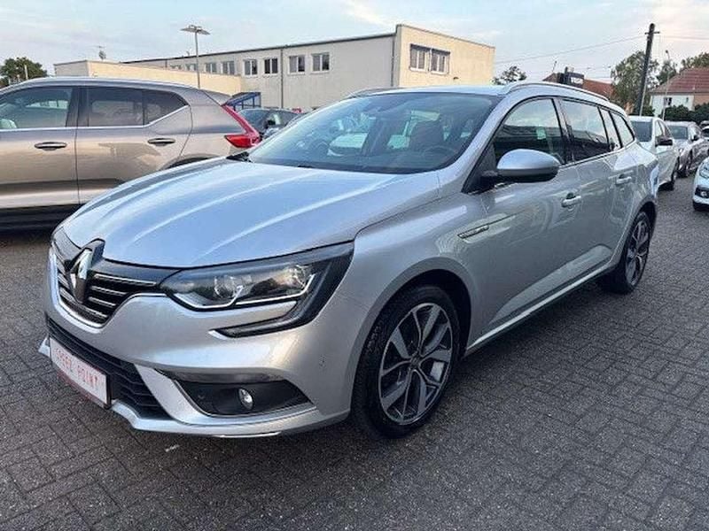 Silber Gebraucht 2016 Renault Mégane GrandTour Bose Edition Kombi | 9.890 € (Fairer Preis) - Bild 1/4
