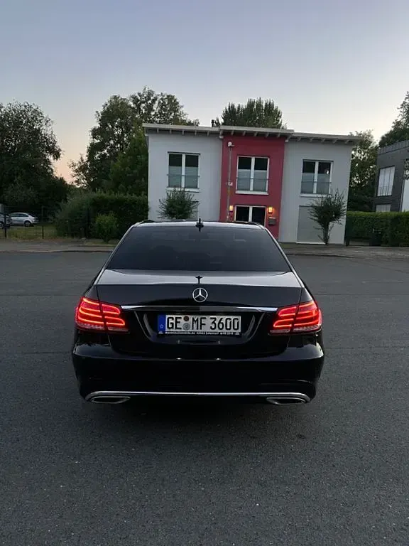 Gebraucht Mercedes E300 AMG 231 PS (169 kW) 2013 Schwarz Limousine