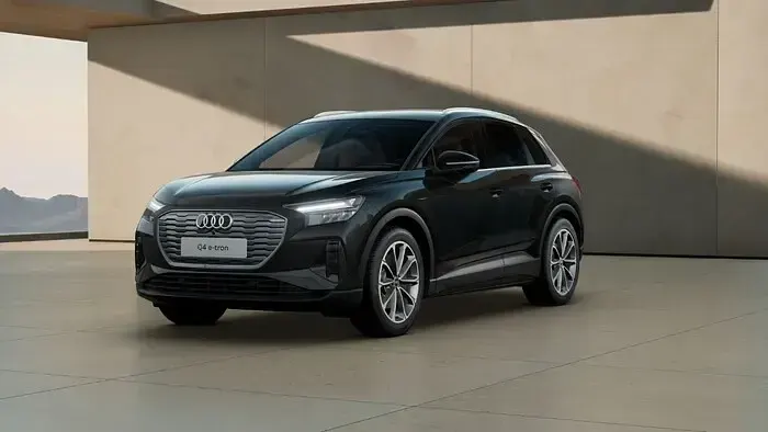 Gebraucht Audi Q4 e-tron Comfort 210 kW (286 PS) 2025 SUV