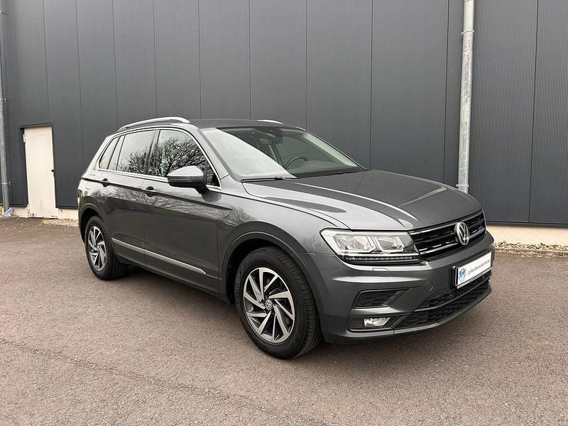 Gebraucht VW Tiguan Sound 116 PS (85 kW) 2018 Grau SUV