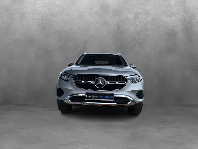 Gebraucht Mercedes GLC300 204 PS (150 kW) 2023 Metalliclack hightechsilber SUV
