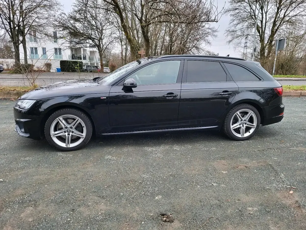 Gebraucht Audi A4 S-Line 150 PS (110 kW) 2018 Schwarz Kombi